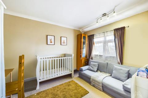 228 Romford Road, Aveley, South Ockendon, RM15 4PH