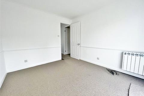 1 bedroom flat to rent, Wadhurst Close, West Sussex PO21