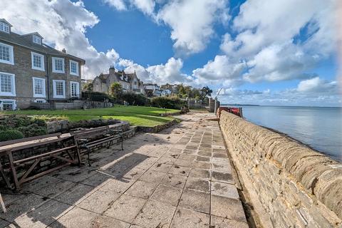 Augusta Road, Ryde, PO33 3AT