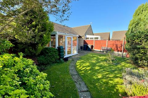 2 bedroom terraced bungalow for sale, Honeysuckle Close, Soham