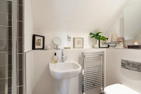 9 Blue Dragon Yard, Beaconsfield, HP9 1GW
