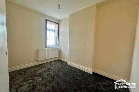 3 bedroom end of terrace house to rent, Davidson Road, Croydon, Surrey