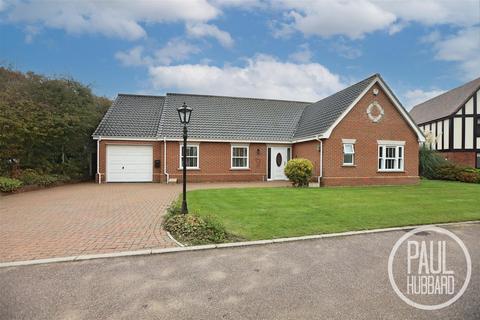 3 bedroom detached bungalow for sale, Spinney Gardens, Carlton Colville, NR33