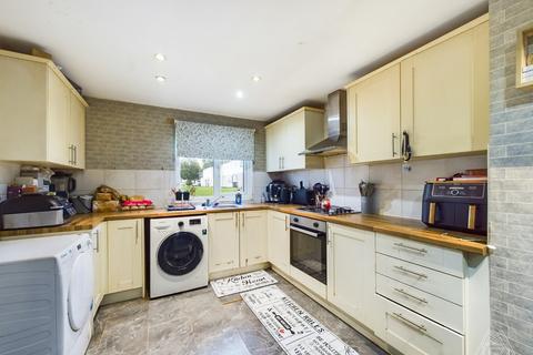 4 bedroom terraced house for sale, Viola Close, South Ockendon, Essex, RM15 6JF