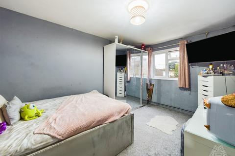 23 Viola Close, South Ockendon, RM15 6JF