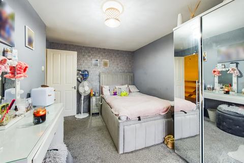 23 Viola Close, South Ockendon, RM15 6JF