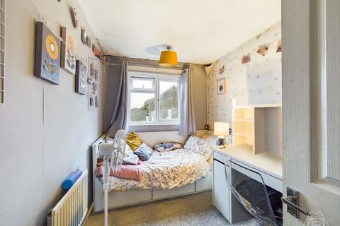 23 Viola Close, South Ockendon, RM15 6JF