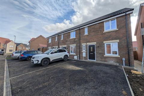 3 bedroom terraced house to rent, Dewberry Lane, Darlington