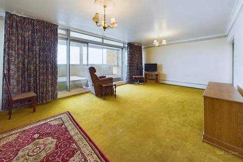 2 bedroom flat for sale, Grand Parade, Eastbourne