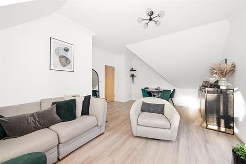 2 bedroom apartment for sale, 66 Stanstead Road, Caterham CR3