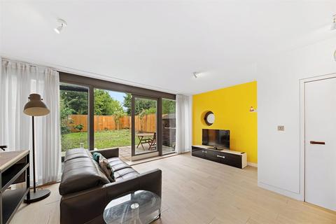 3 bedroom end of terrace house for sale, Imperial Road, London, N22