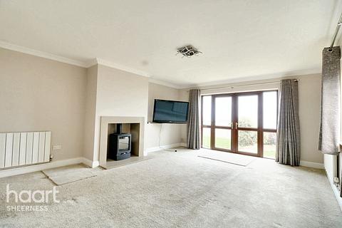 6 bedroom detached house for sale, Stanley Avenue, Sheerness