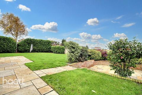 6 bedroom detached house for sale, Minster On Sea