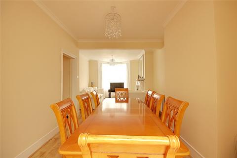 69 Medcalf Road, Enfield, EN3 6HJ