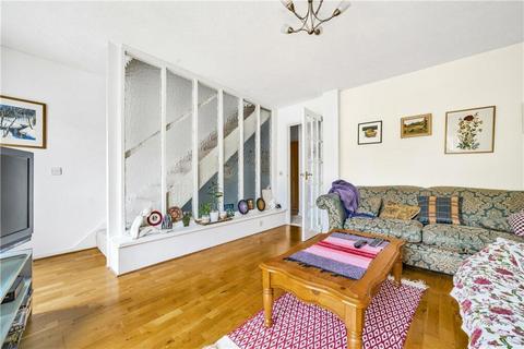 22 Acacia Close, Stanmore, HA7 3JR