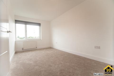 2 bedroom flat to rent, Longwood Road, Hertford, Hertfordshire, SG14