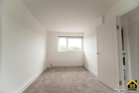 2 bedroom flat to rent, Longwood Road, Hertford, Hertfordshire, SG14