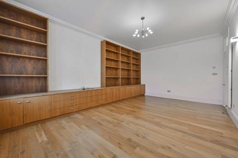 2 bedroom flat for sale, Ridgmount Gardens, Bloomsbury, London, WC1E