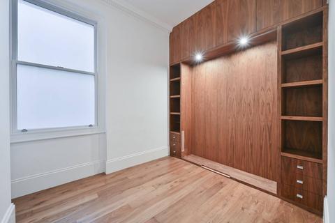 2 bedroom flat for sale, Ridgmount Gardens, Bloomsbury, London, WC1E