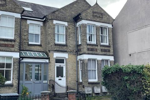 Studio to rent, MALDON ROAD