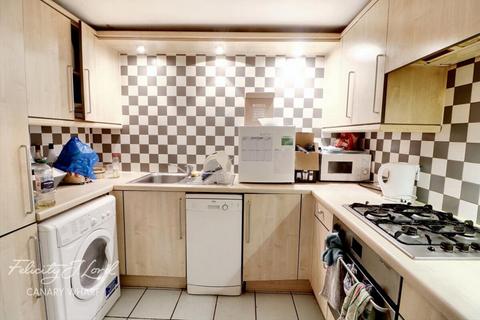 2 bedroom apartment to rent, Schooner Close, London