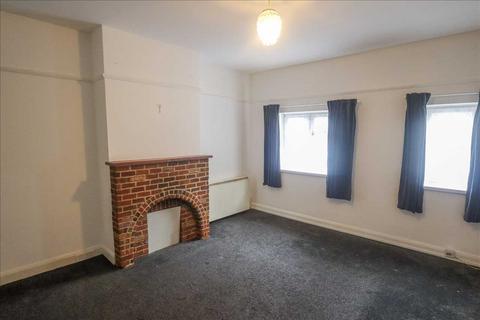 3 bedroom apartment to rent, Old Coulsdon