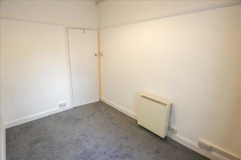 3 bedroom apartment to rent, Old Coulsdon