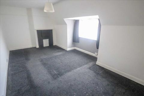 3 bedroom apartment to rent, Old Coulsdon