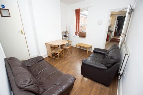 4 bedroom house to rent, North Road, Birmingham B29