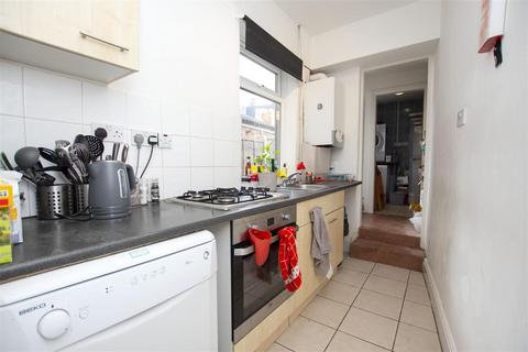 4 bedroom house to rent, North Road, Birmingham B29