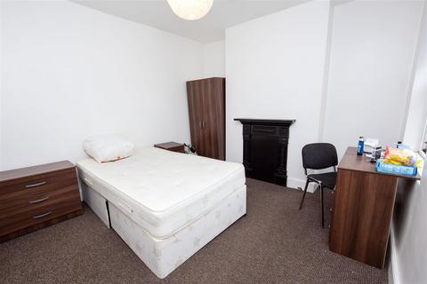 undefined, Oak Tree Lane, Birmingham B29