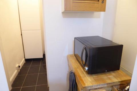 1 bedroom flat to rent, Bankfield Road, Huddersfield HD1