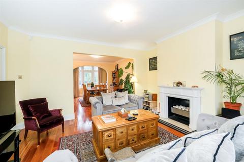 5 bedroom terraced house for sale, Warren Road, Wanstead