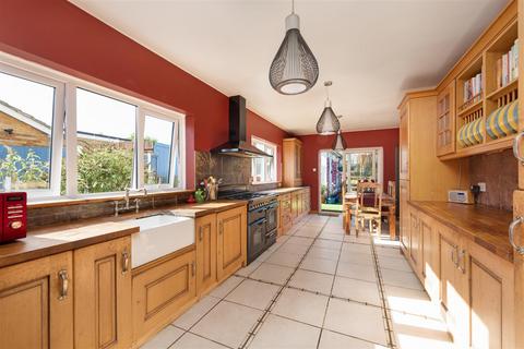 5 bedroom detached house for sale, Virginia Road, Whitstable