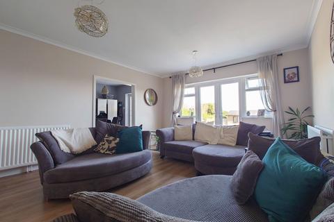 4 bedroom semi-detached house for sale, Ambleside Avenue, Peacehaven