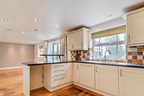 4 bedroom detached house for sale, Elizabeth Way, Uppingham, Rutland