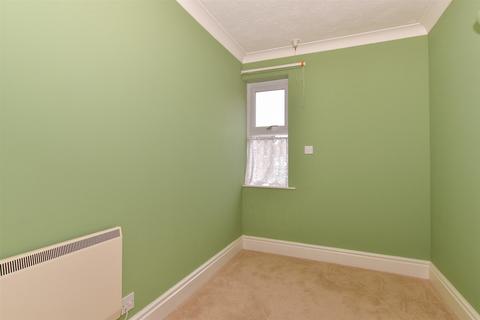 2 bedroom apartment for sale, Middle Row, Faversham, Kent