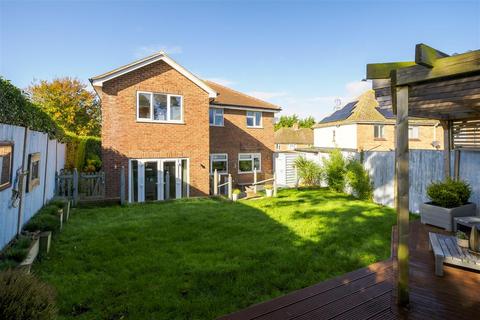 3 bedroom detached house for sale, Hillview, 79 Highland Road, Chartham