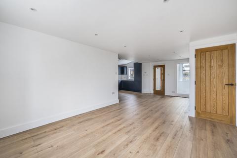 3 bedroom end of terrace house for sale, Carlingford Terrace, Somerset BA3