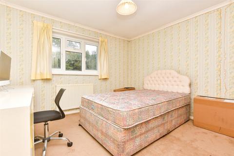 22 Forest Dene, Crowborough, TN6 2EX