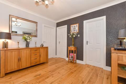 11 Longfield Avenue, Longfield, DA3 7LF