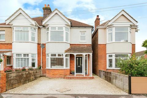 3 bedroom semi-detached house for sale, Radstock Road, Southampton SO19