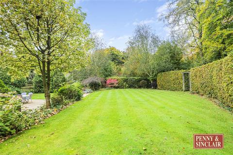 6 Ashdown Way, Kingwood, Henley-on-thames, RG9 5WD