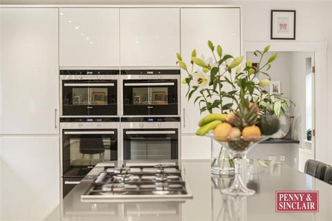 6 Ashdown Way, Kingwood, Henley-on-thames, RG9 5WD