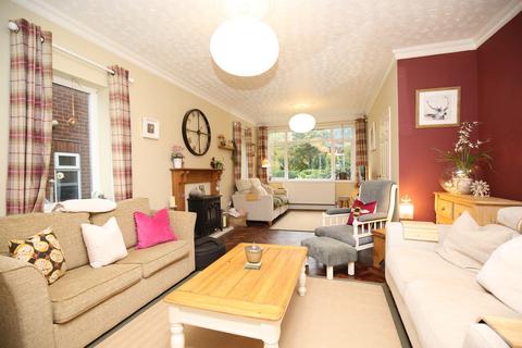 3 bedroom detached house for sale, Church Walk, Atherstone