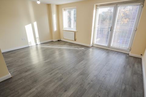 3 bedroom townhouse to rent, Riverbrook Road, West Timperley, Altrincham