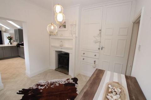 196 Clee Road, Grimsby, DN32 8NG