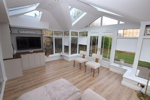 196 Clee Road, Grimsby, DN32 8NG