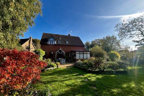 4 bedroom detached house for sale, Ashfield Road, Elmswell