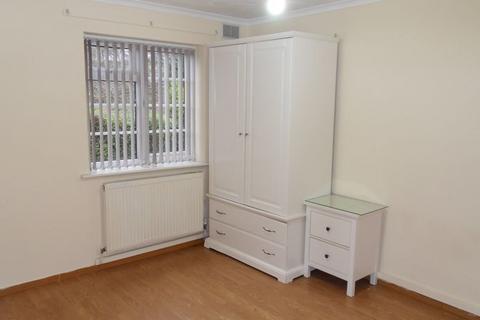 2 bedroom maisonette for sale, Lisures Drive, Sutton Coldfield, B76 1BG